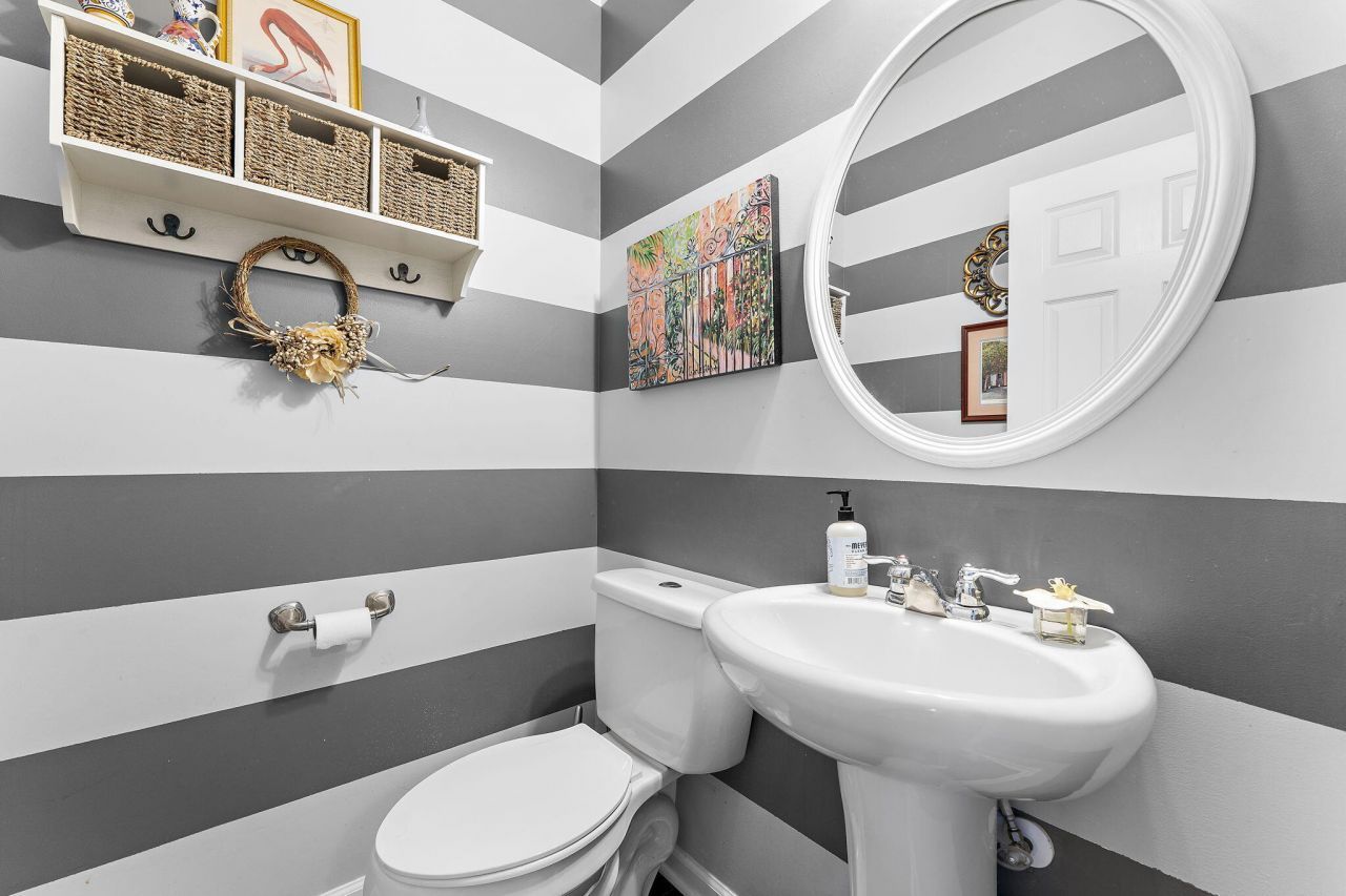 1301 Merchant Court Photo 23