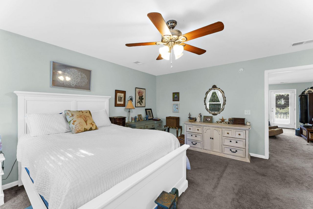 1301 Merchant Court Photo 31