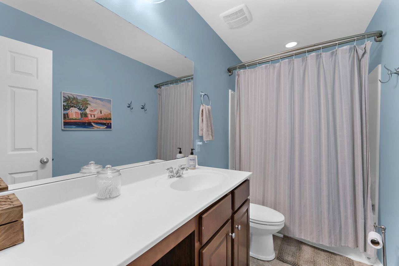 1301 Merchant Court Photo 36