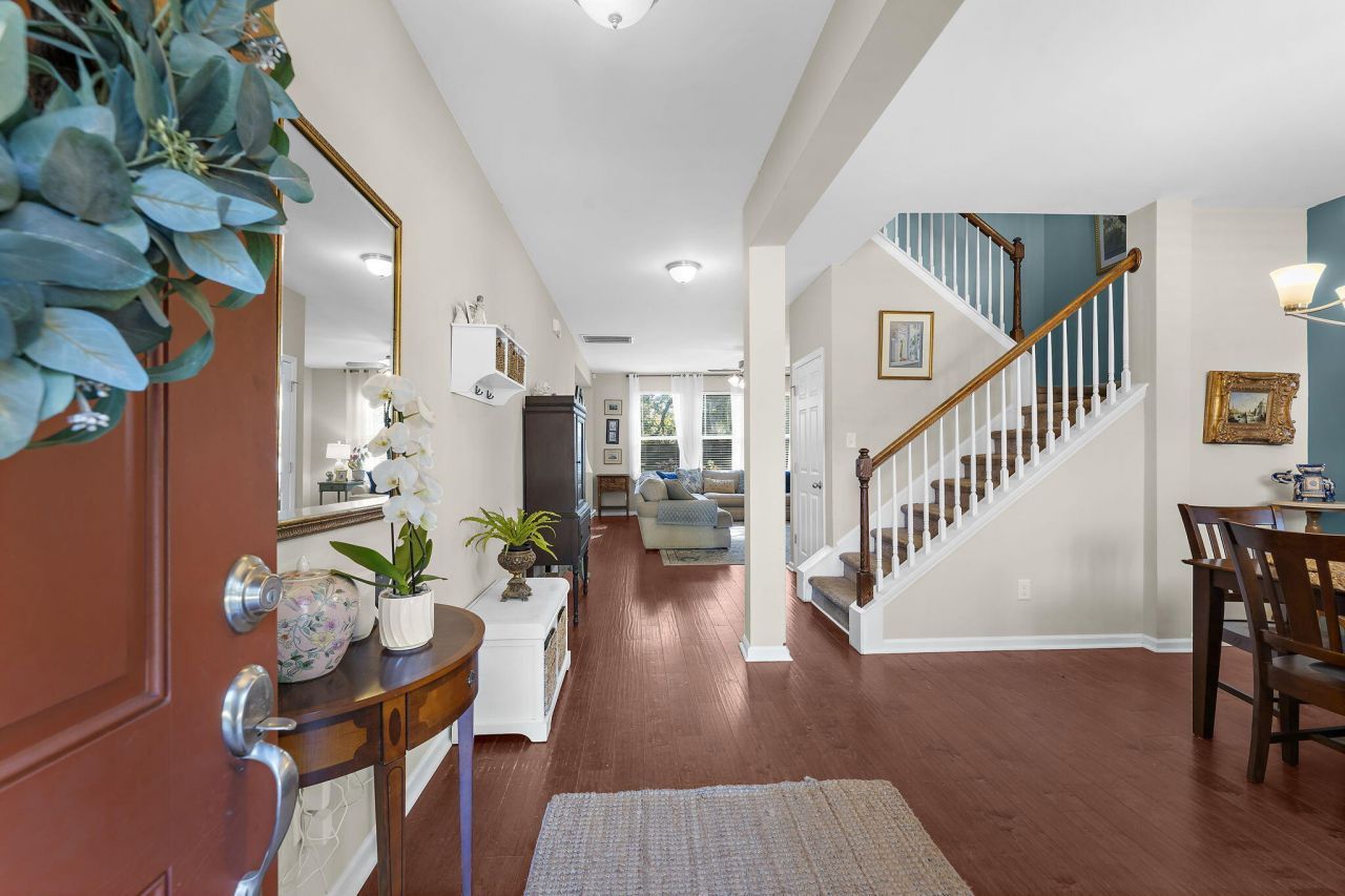 1301 Merchant Court Photo 9