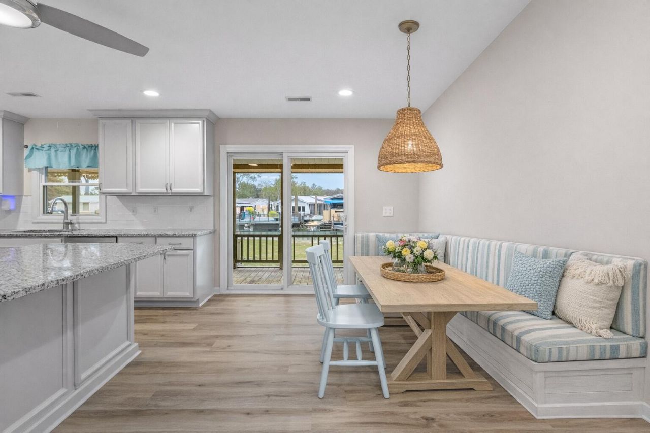 402 Chippendale Lane Photo 25