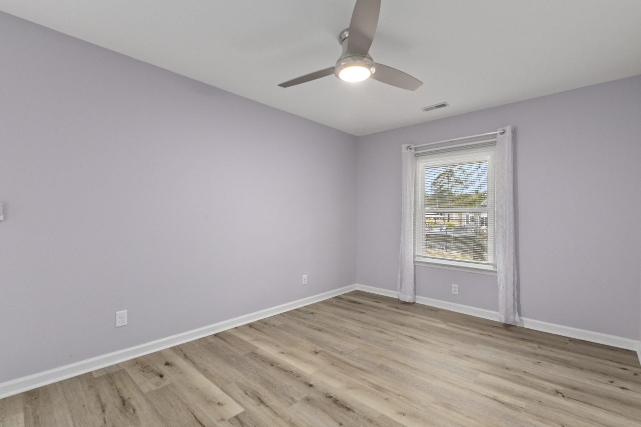 402 Chippendale Lane Photo 31