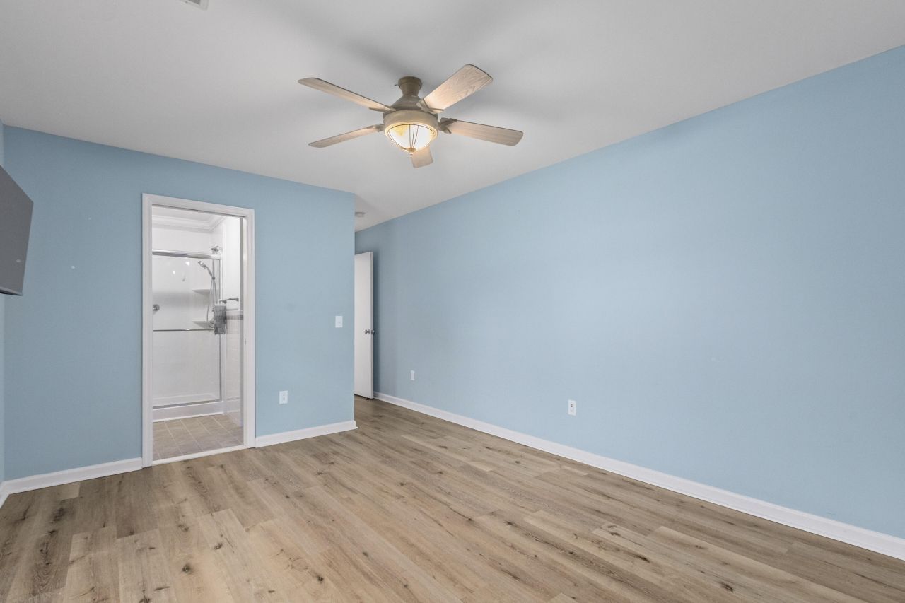 402 Chippendale Lane Photo 31