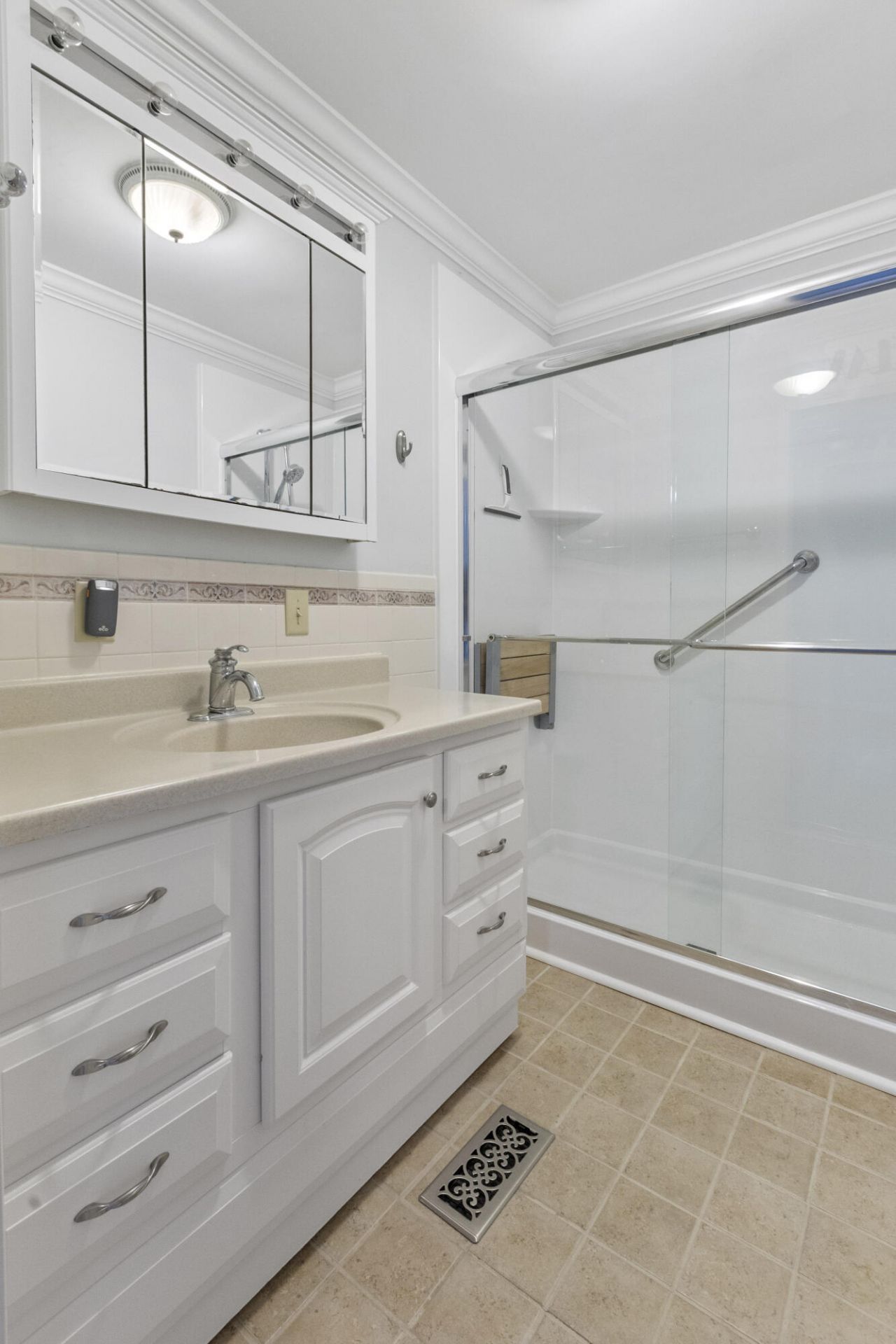 402 Chippendale Lane Photo 33