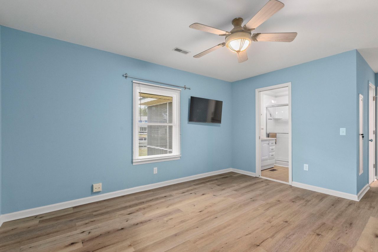 402 Chippendale Lane Photo 35