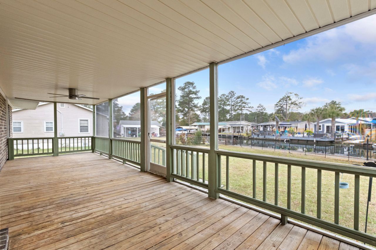 402 Chippendale Lane Photo 37