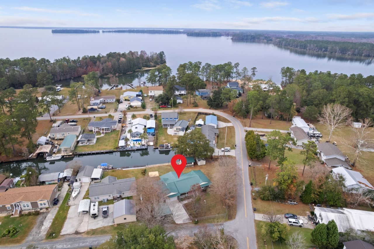 402 Chippendale Lane Photo 54