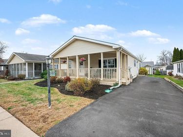 1106 JFK DRIVE, NORTH WALES, PA 19454