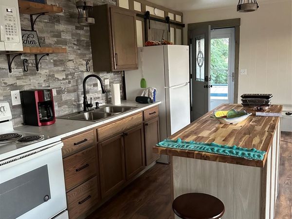 161-A Alexander DR, Unit 9, Tow, TX 78643