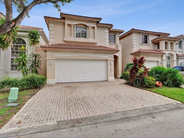 7257 NW 113th CT, Doral, FL 33178