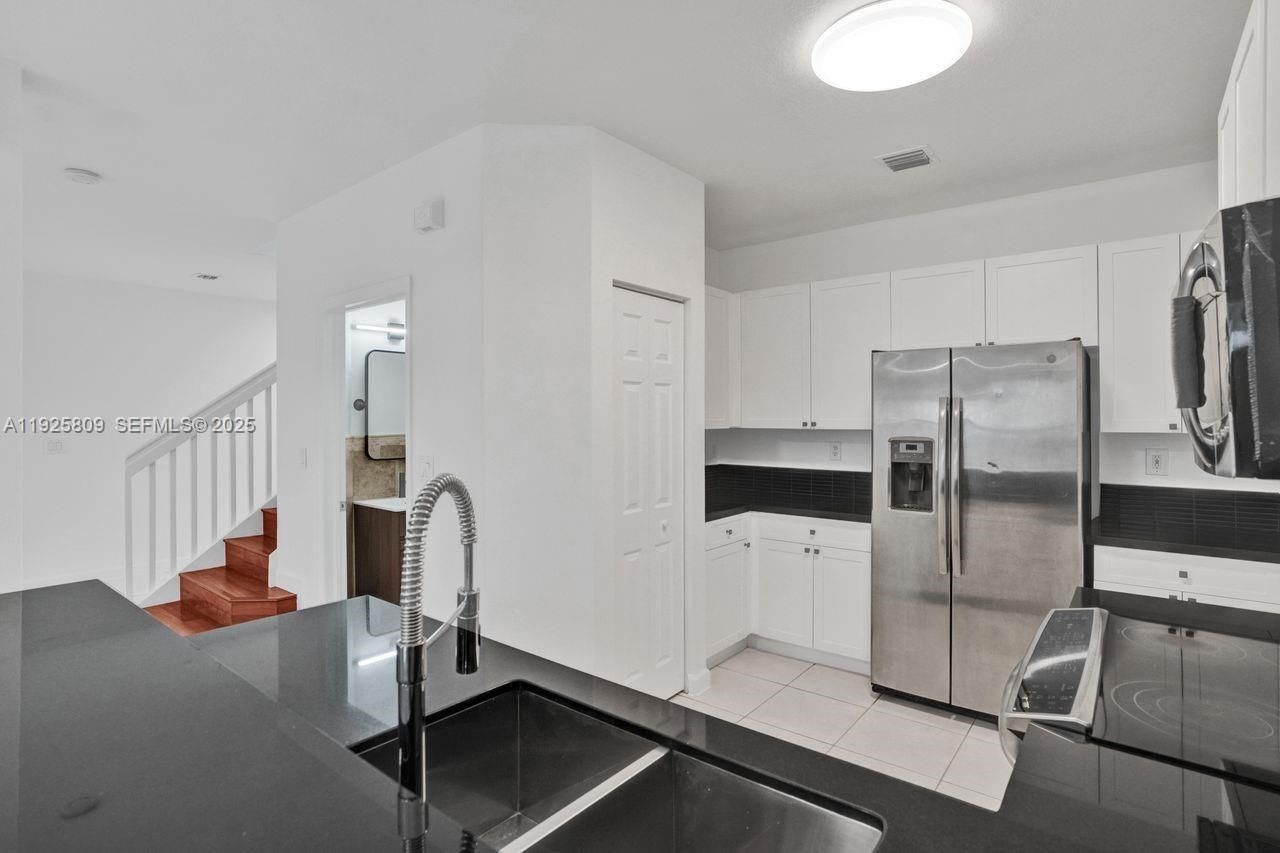 7257 NW 113th Ct, Doral, FL 33178 Photo