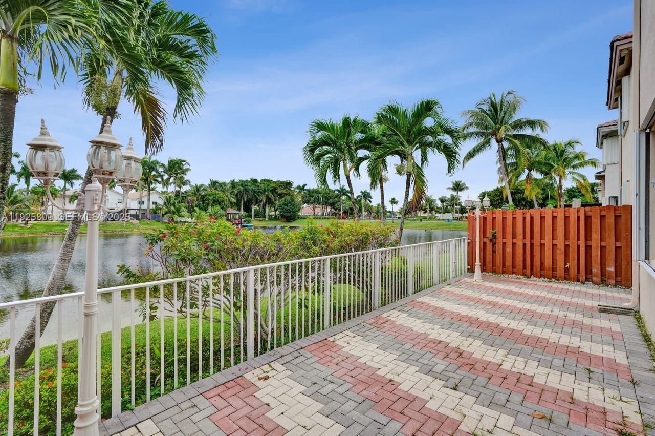 7257 NW 113th Ct, Doral, FL 33178 Photo