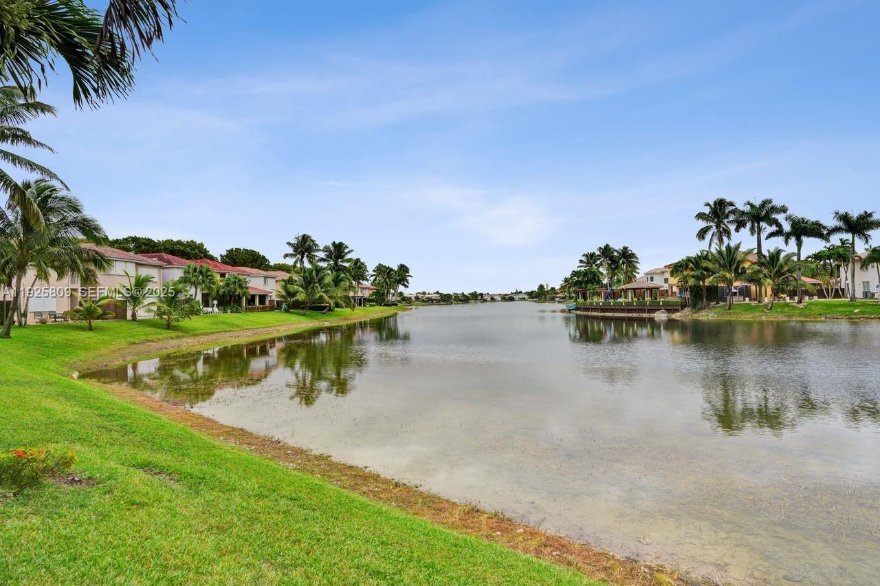 7257 NW 113th Ct, Doral, FL 33178 Photo