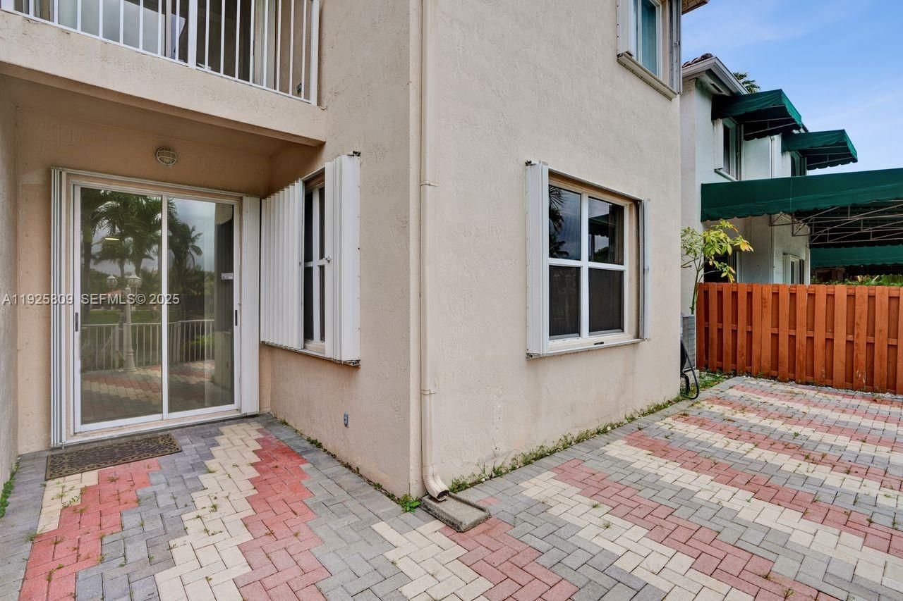 7257 NW 113th Ct, Doral, FL 33178 Photo