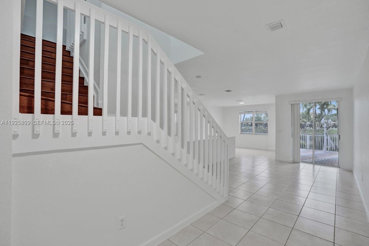 7257 NW 113th Ct, Doral, FL 33178 Photo