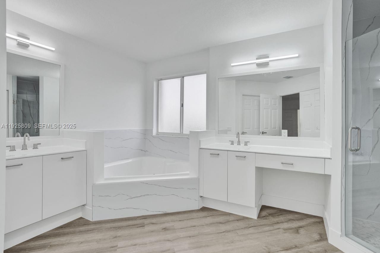 7257 NW 113th Ct, Doral, FL 33178 Photo