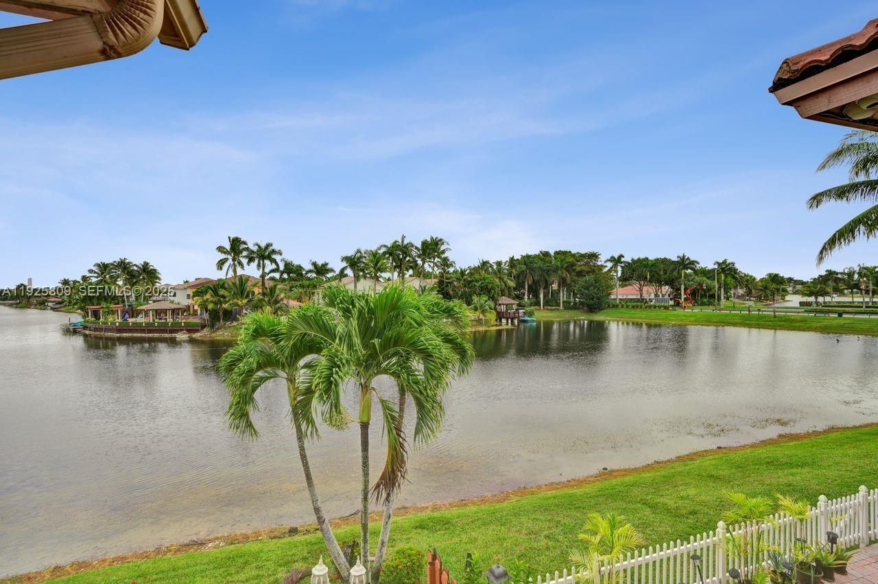 7257 NW 113th Ct, Doral, FL 33178 Photo