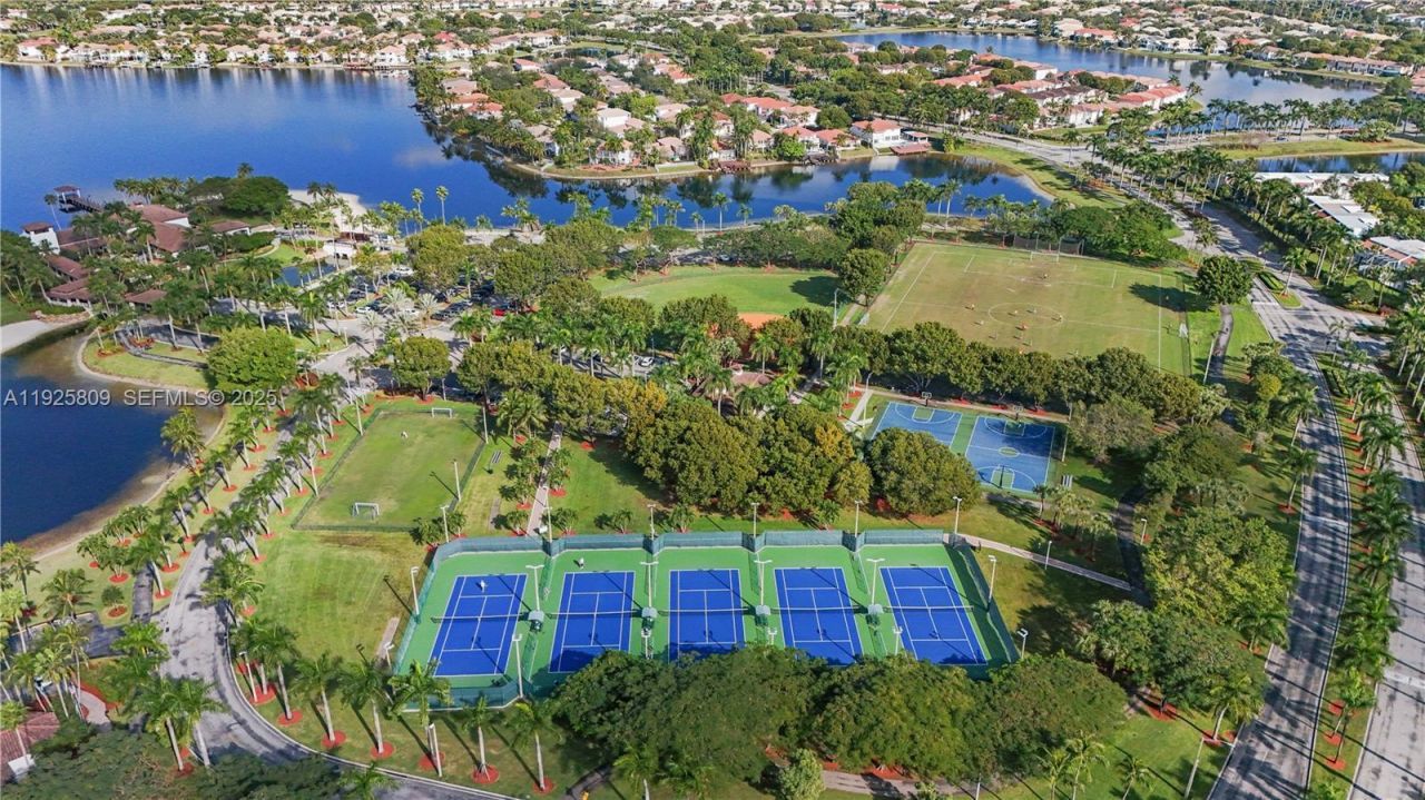 7257 NW 113th Ct, Doral, FL 33178 Photo