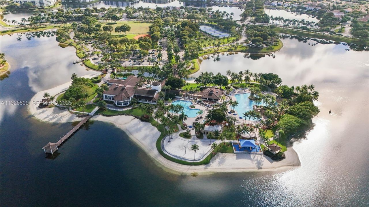 7257 NW 113th Ct, Doral, FL 33178 Photo