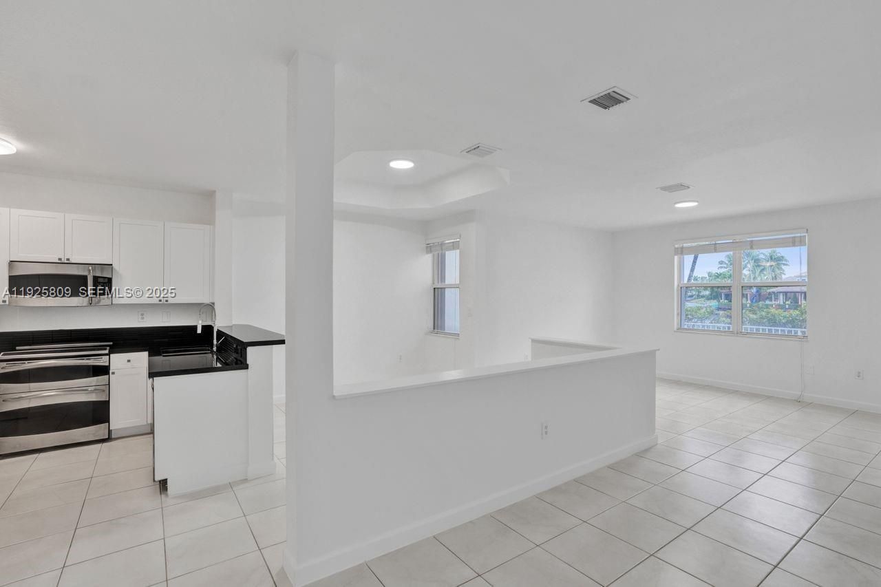 7257 NW 113th Ct, Doral, FL 33178 Photo