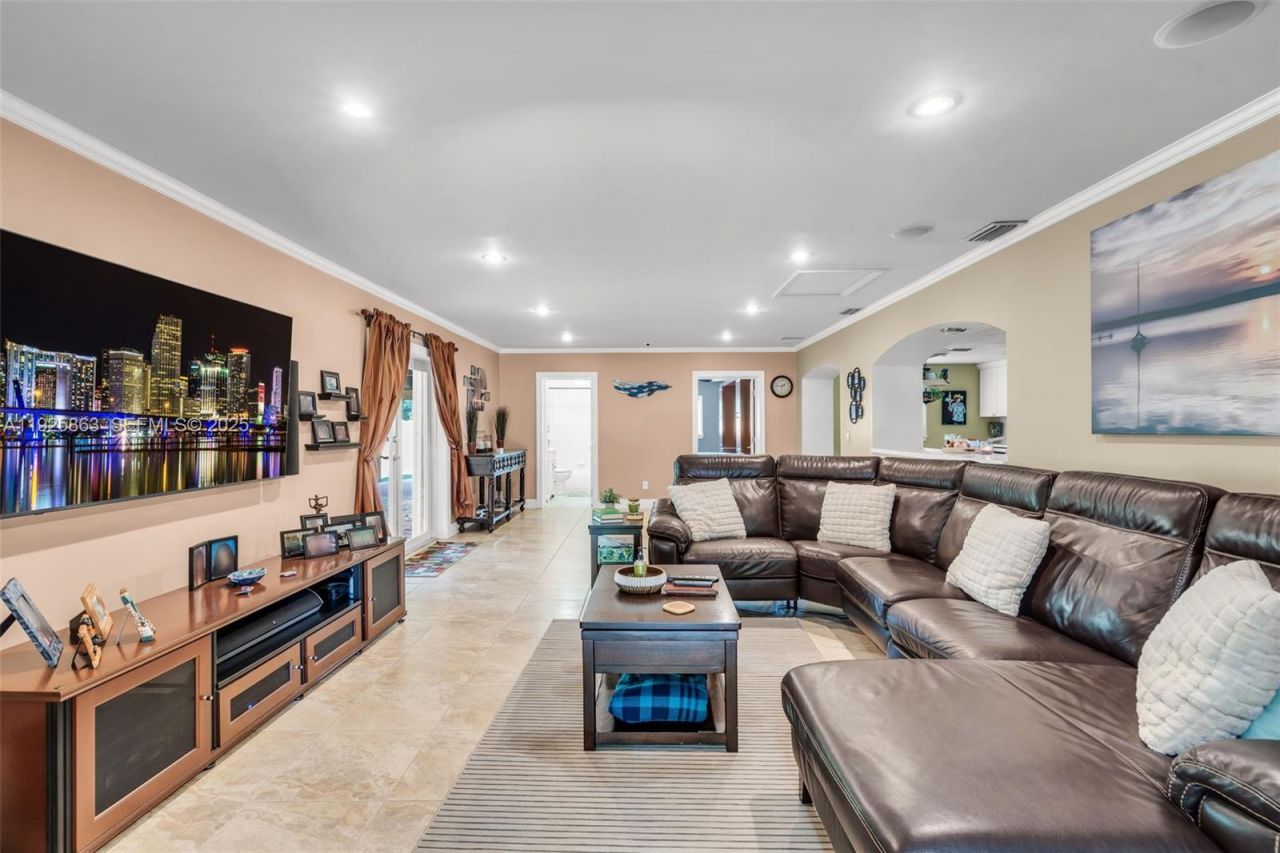 12920 SW 108th Place, Miami, FL 33176 Photo