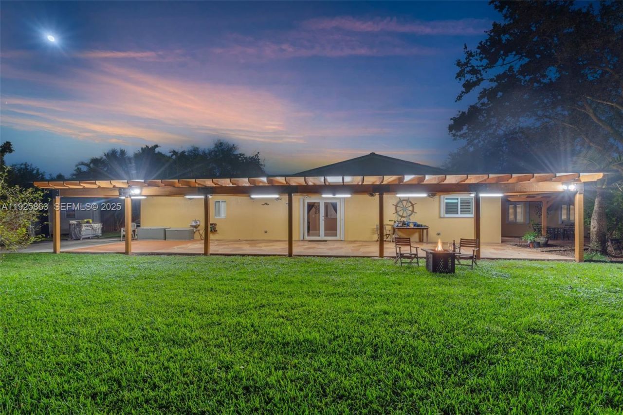 12920 SW 108th Place, Miami, FL 33176 Photo