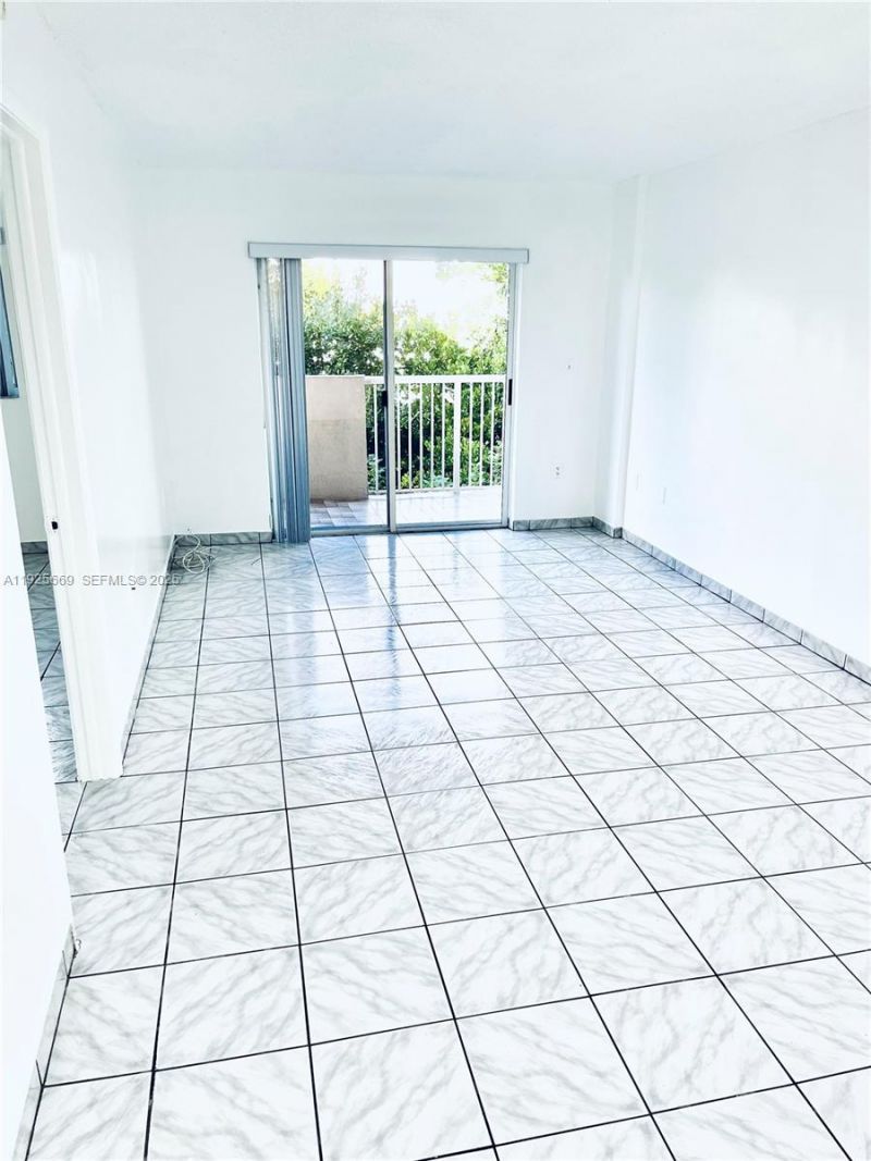 6801 Harding Ave, Unit 306, Miami Beach, FL 33141 Photo