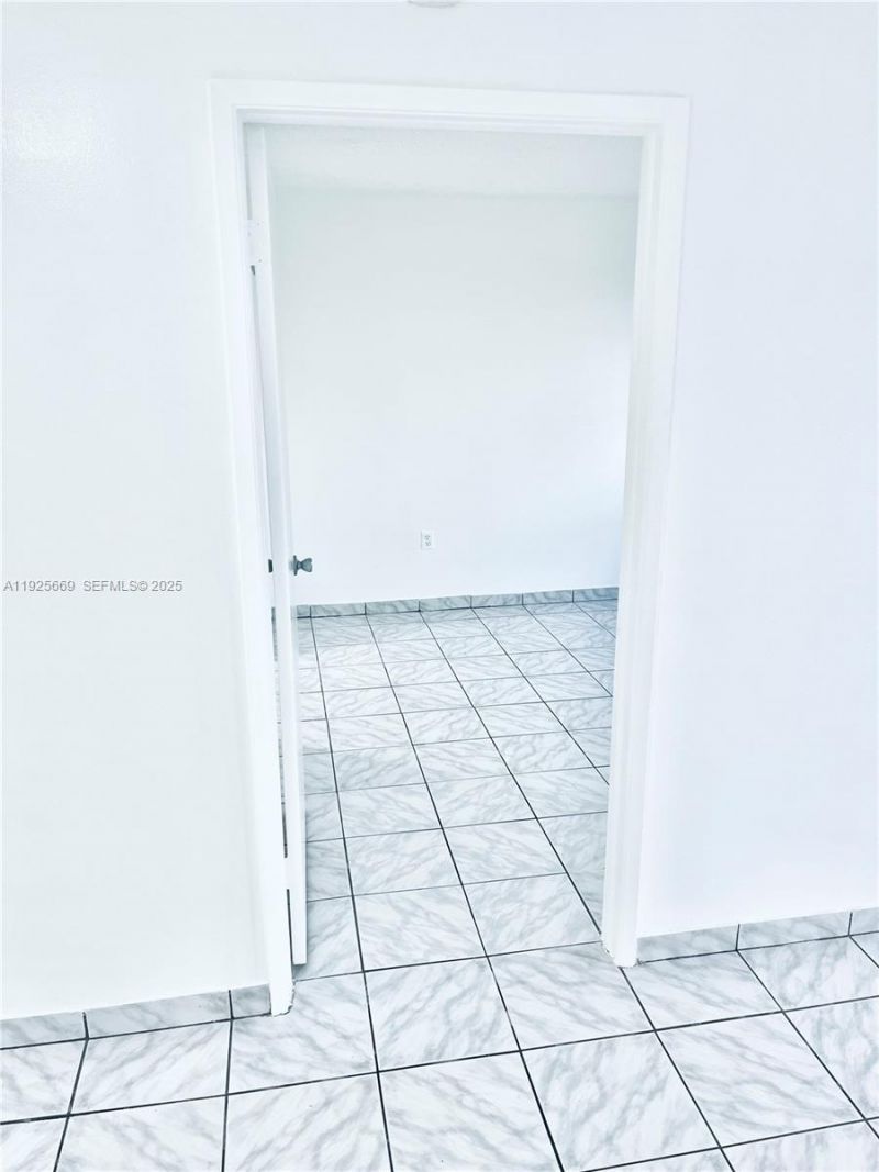 6801 Harding Ave, Unit 306, Miami Beach, FL 33141 Photo