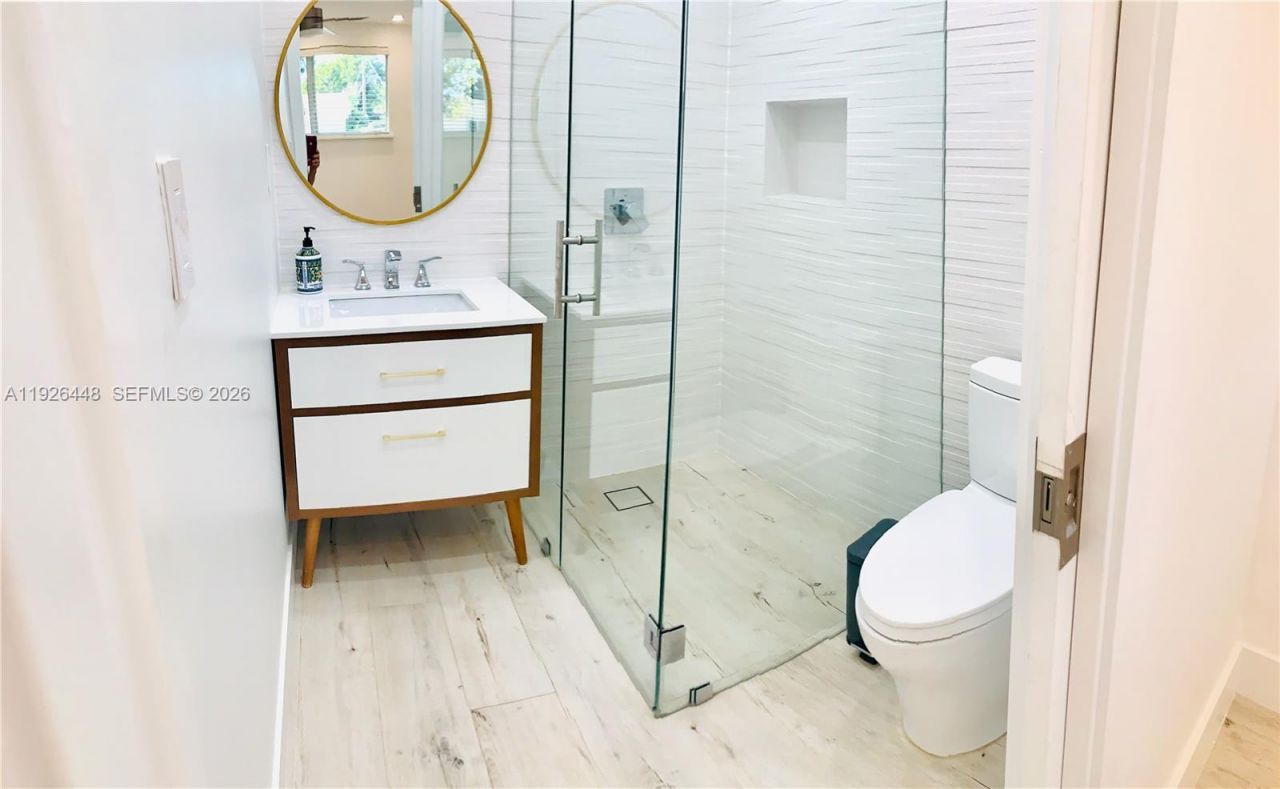 19340 NE 18th Ct, Miami, FL 33179 Photo