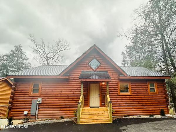 1642 Misty Hollow Way, Gatlinburg, TN 37738