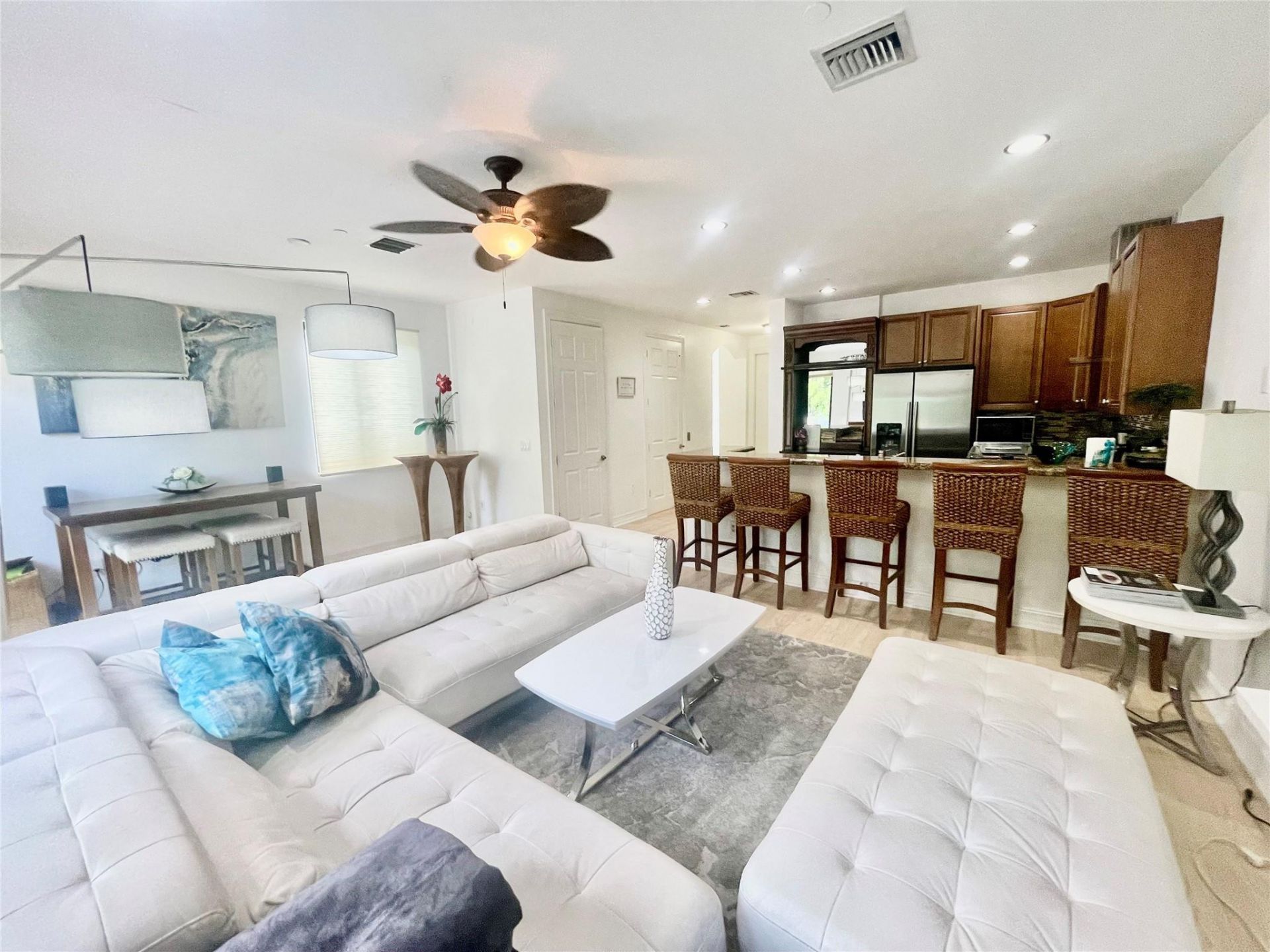 540 NE 17th Avenue, Fort Lauderdale, FL 33301 Photo