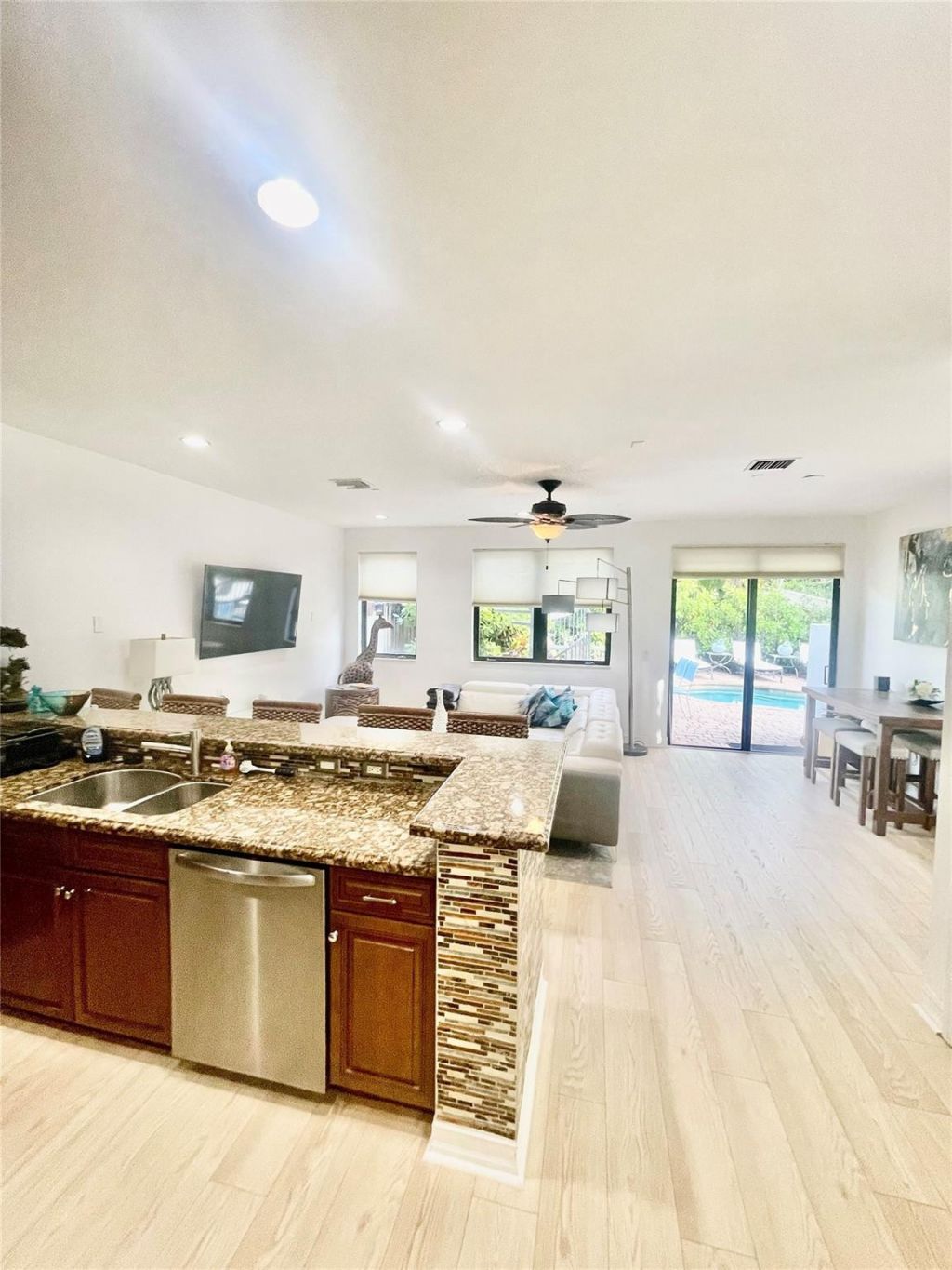 540 NE 17th Avenue, Fort Lauderdale, FL 33301 Photo