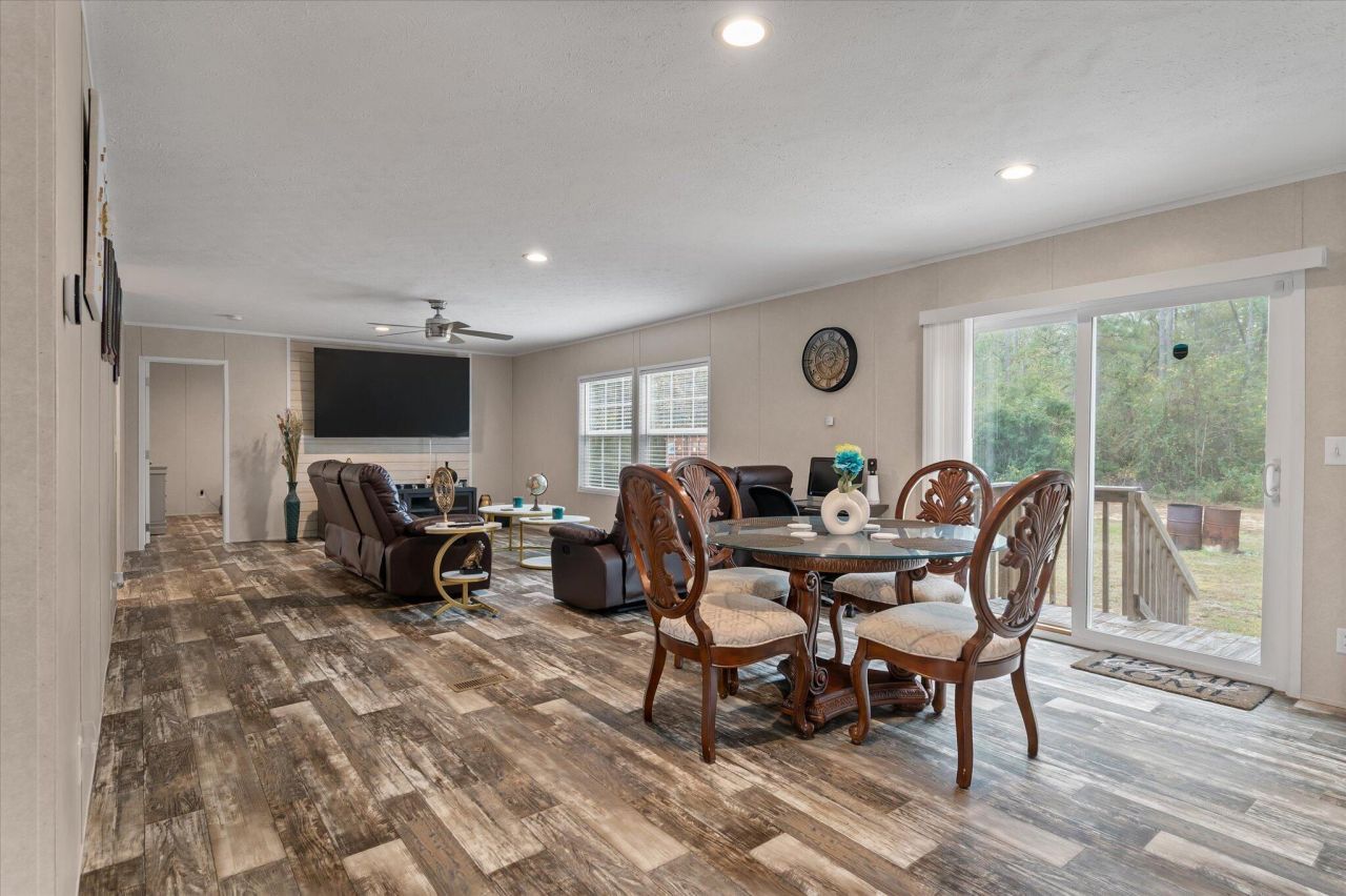 119 Penny Creek Drive Photo 11