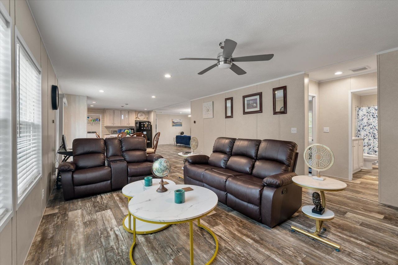 119 Penny Creek Drive Photo 13