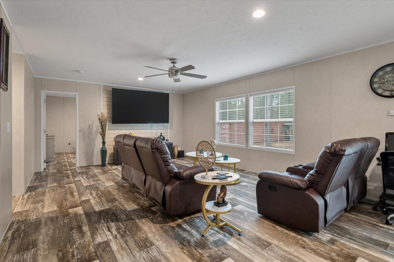 119 Penny Creek Drive Photo 14