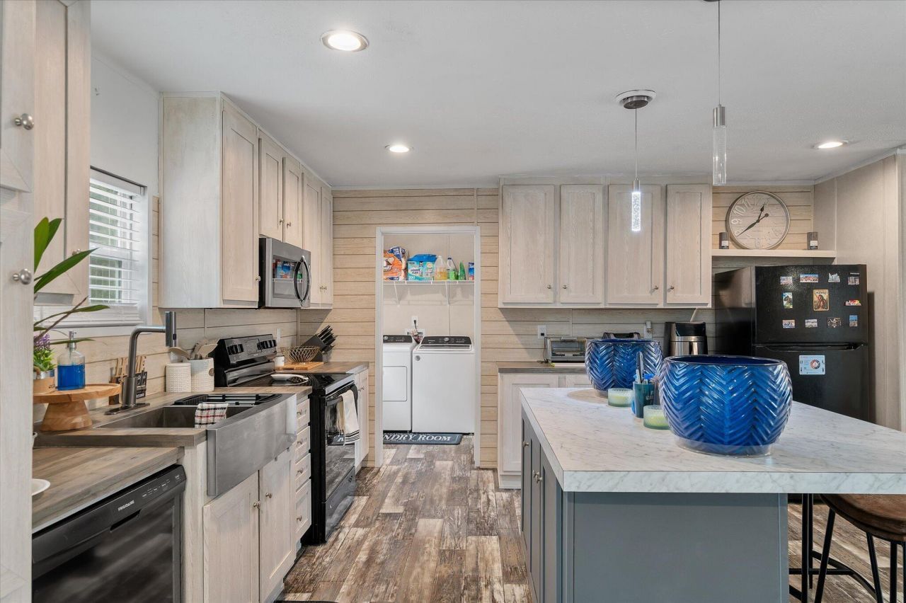 119 Penny Creek Drive Photo 9