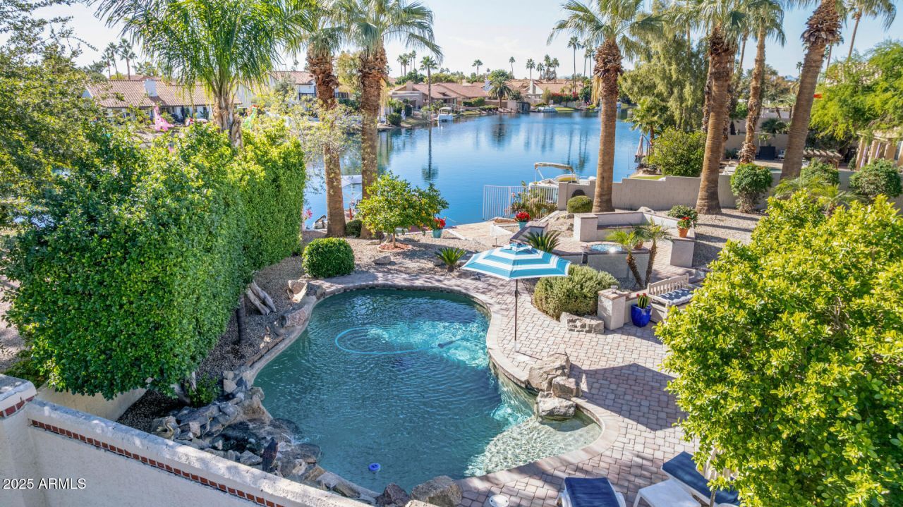 915 W Grand Caymen Drive, Gilbert, AZ 85233 Main Photo