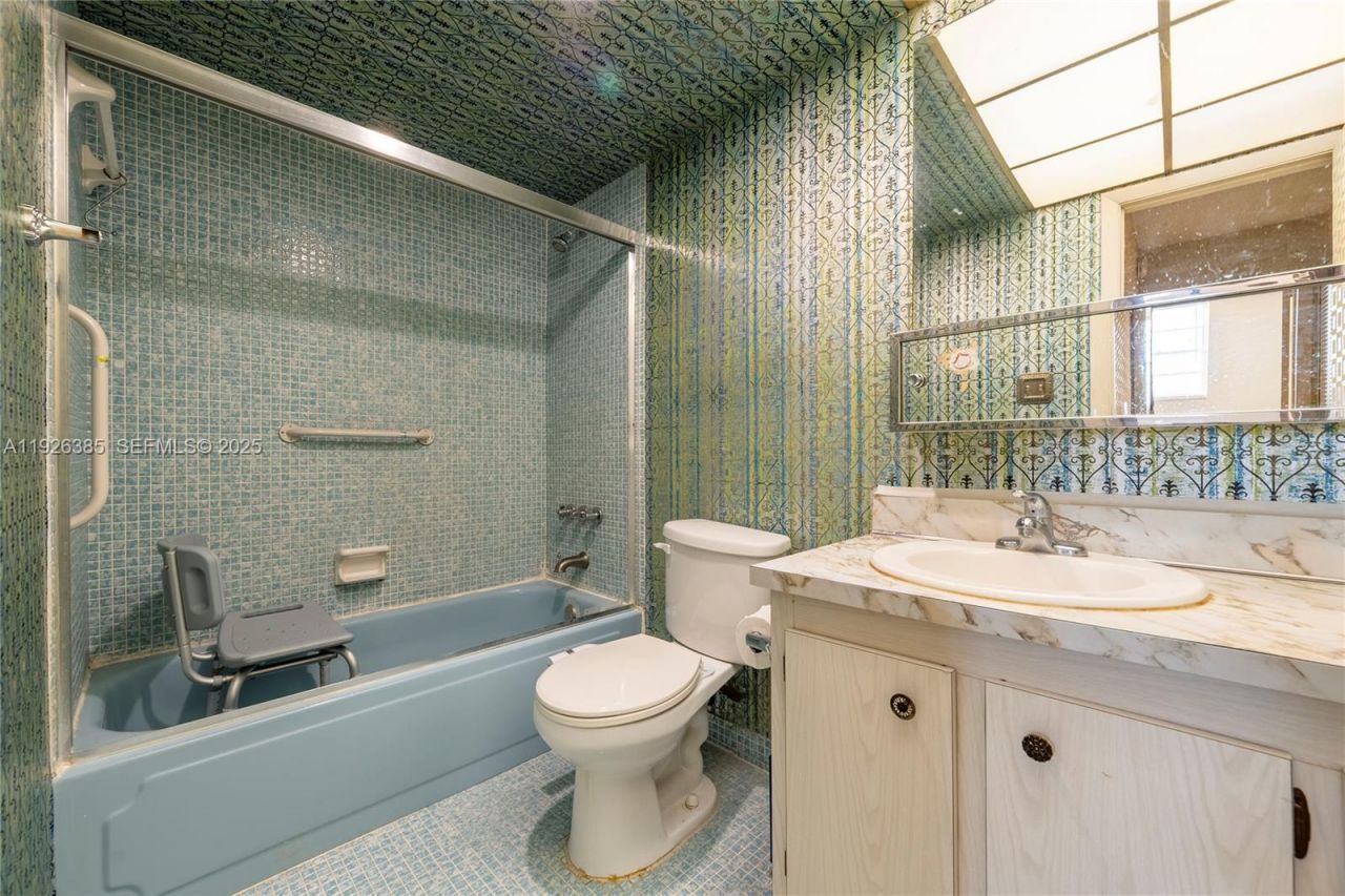 1465 NE 123rd St, Unit PH9, North Miami, FL 33161 Photo