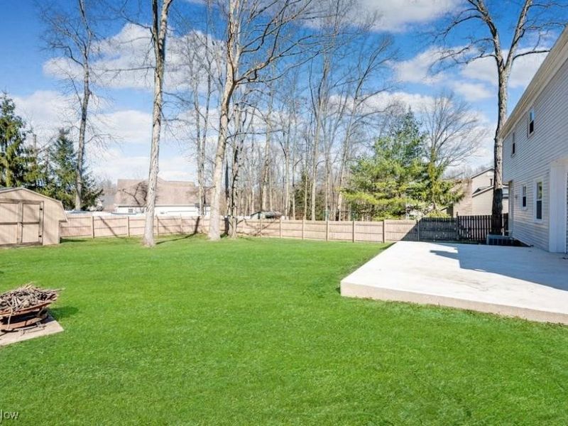 492 Hickory Hollow Drive, Canfield, OH 44406 Photo 3