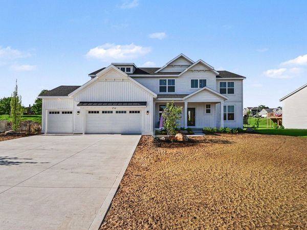 1710 Round Barn Drive, Hudsonville, MI 49426
