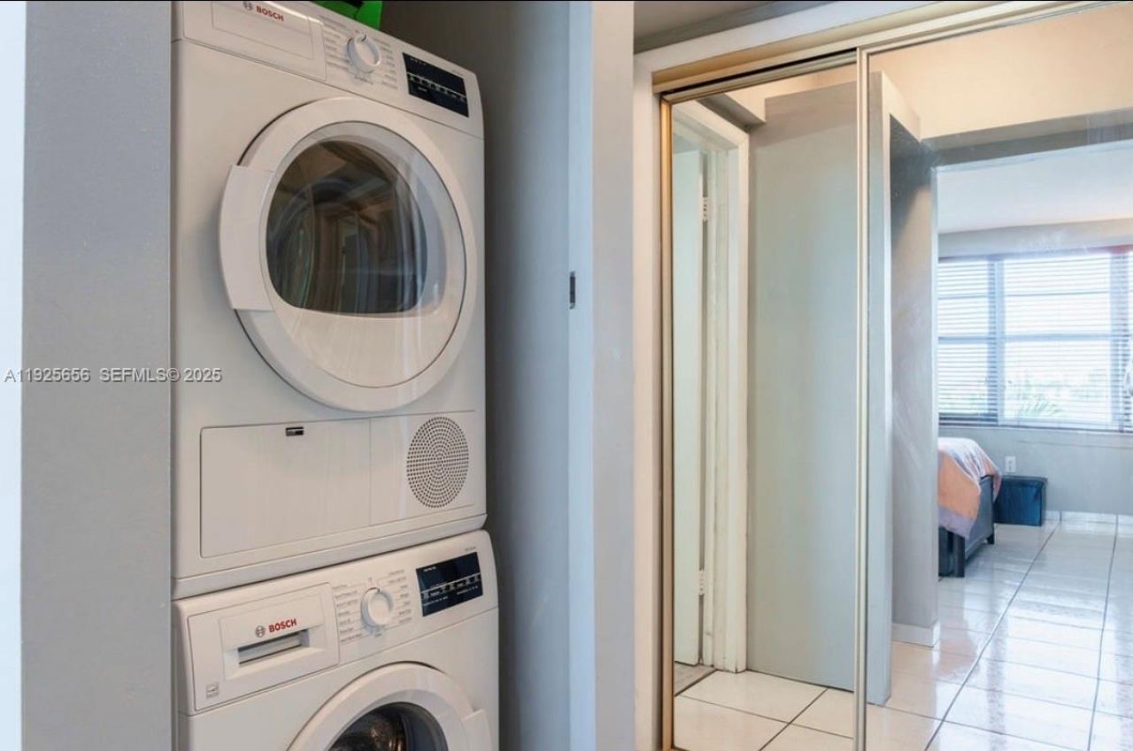 18555 NE 14th Ave, Unit 619, Miami, FL 33179 Photo