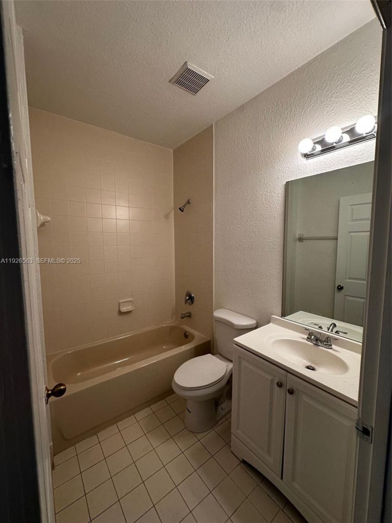 2452 SE 14th Ave, Unit 284, Homestead, FL 33035 Photo