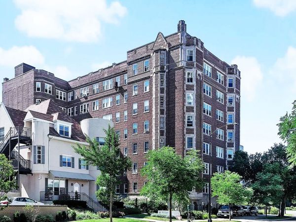 6334 N Sheridan Road, Unit 3E, Chicago, IL 60660