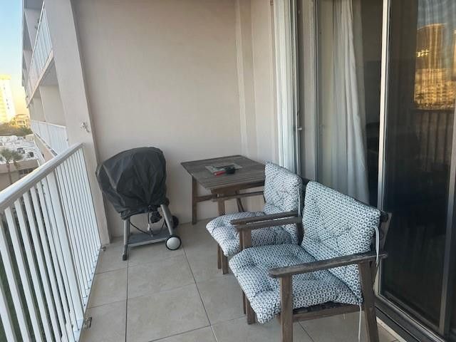 400 Golden Isles Drive, Unit 45, Hallandale Beach, FL 33009 Photo