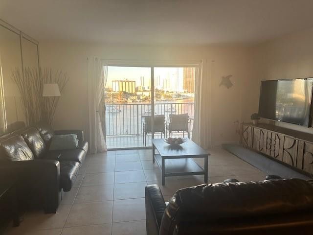 400 Golden Isles Drive, Unit 45, Hallandale Beach, FL 33009 Photo