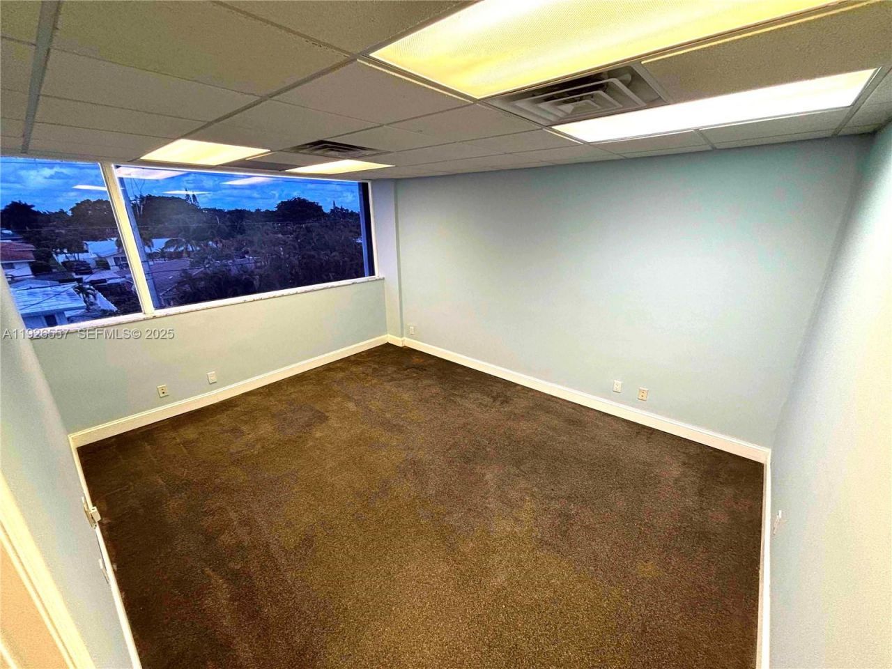 2727 E Oakland Park Blvd, Unit 303, Fort Lauderdale, FL 33306 Photo