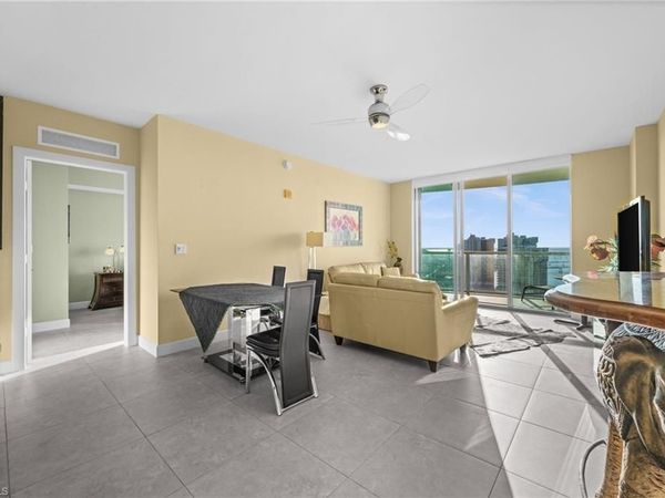 3000 Oasis Grand BLVD, Unit 2702, FORT MYERS, FL 33916