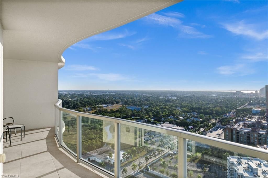 3000 Oasis Grand Blvd, Unit 2702, Fort Myers, FL 33916 Photo