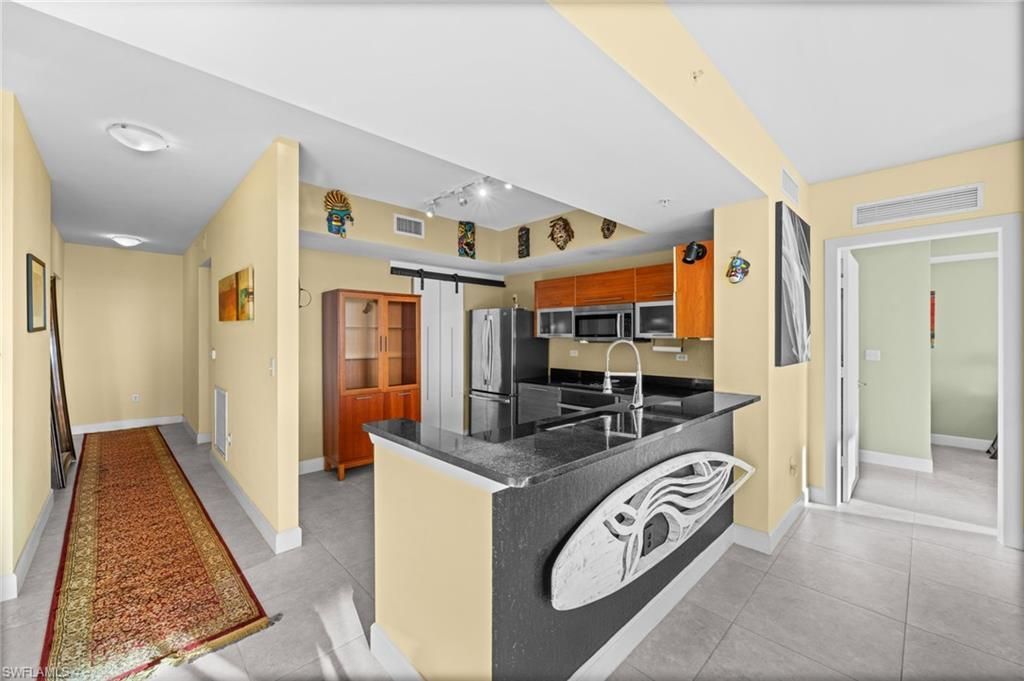 3000 Oasis Grand Blvd, Unit 2702, Fort Myers, FL 33916 Photo