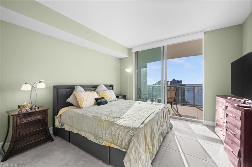 3000 Oasis Grand Blvd, Unit 2702, Fort Myers, FL 33916 Photo